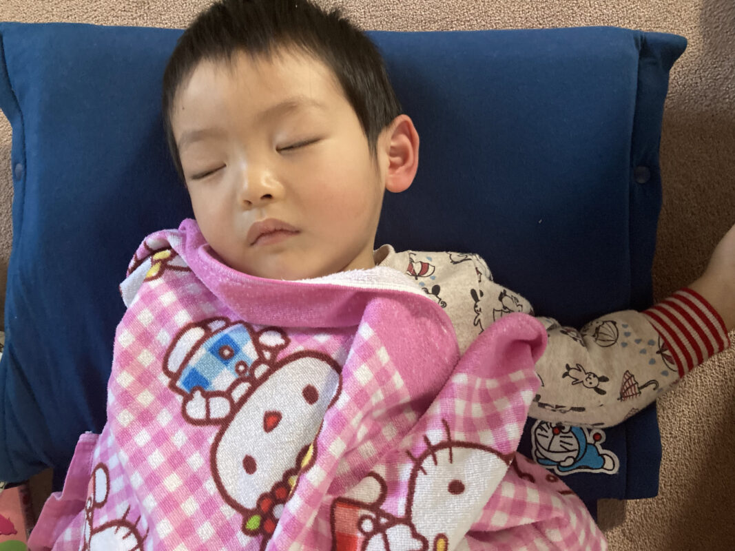 子どもに快適な睡眠を】３歳児に買ったブレインスリープピロー